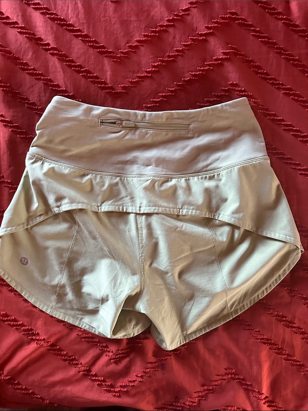 lululemon athletica lt green speedup Athletic Short NWOT RUN SMALL
